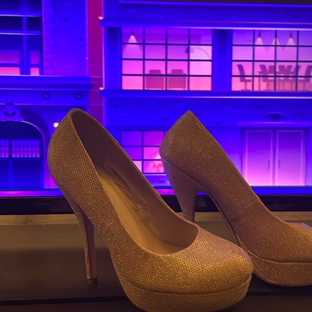 Ladies high heels shoes